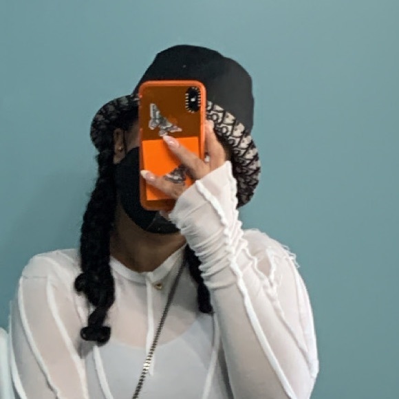 DIOR BLACK REVERSIBLE TEDDY-D SMALL BRIM BUCKET HAT - Picture 13 of 14